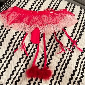 XS/S Pom Pom Garter Belt